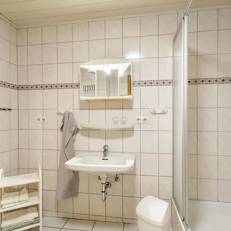 Riedel Fronz Apartment *